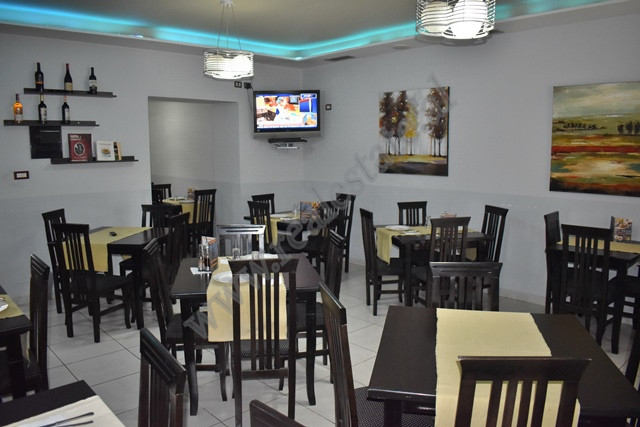 Bar-restaurant for rent on Emin Duraku street in Tirana.
It is located on the ground floor of an ol